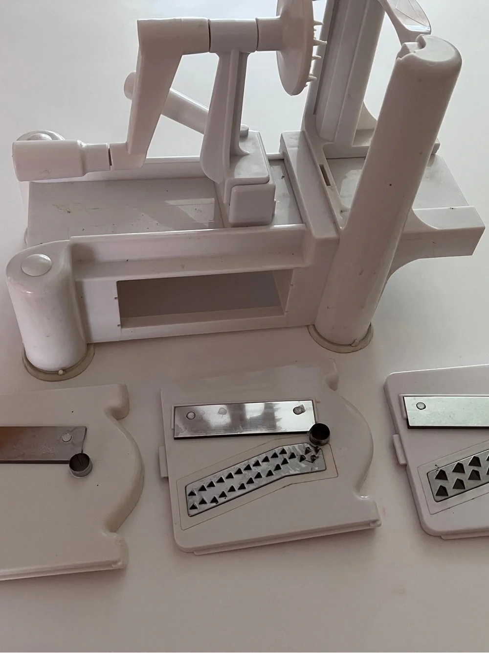 Cuisavour Spiralizer Vegetable Slicer 3 Blades